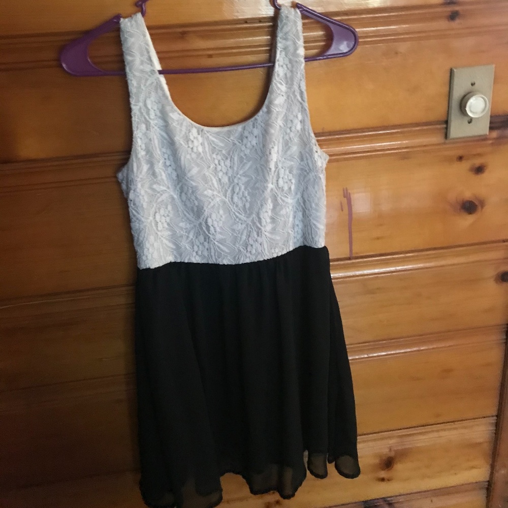 Black and White Juniors Dress